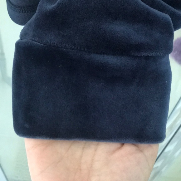 New DKNY navy velvet sweater with hood - Picture 6 of 7